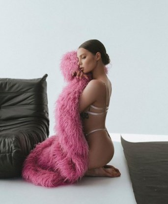 Я знаю, как доставить тебе истинное наслаждение и сделать нашу встречу незабываемой. У меня широкий спектр услуг, включая классический секс, оральный секс, эротический массаж и многое другое 😏. Со мной ты получишь максимум удовольствия и релаксации. Мои возможности безграничны, и я готова исполнить любые фантазии. У меня много отличных отзывов, которые только подтверждают мою высокую профессиональность. А что касается фото - уверяю, они полностью соответствуют реальности. Живу недалеко от Москвы, так что наша встреча будет крайне комфортной. Позвони мне прямо сейчас, и мы сможем устроить настоящую сказку в Москве 🌟 Инна